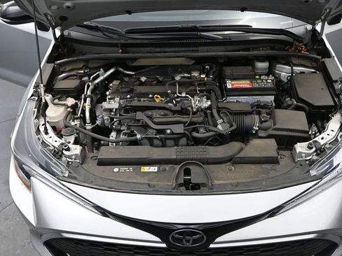 Used 2021 Toyota Corolla XSE image 19