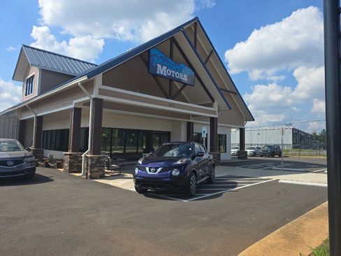 Used 2017 Nissan Juke SV w/ Technology Package image 1