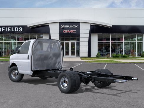 New 2025 GMC Savana 3500 w/ Power Convenience Package image 3