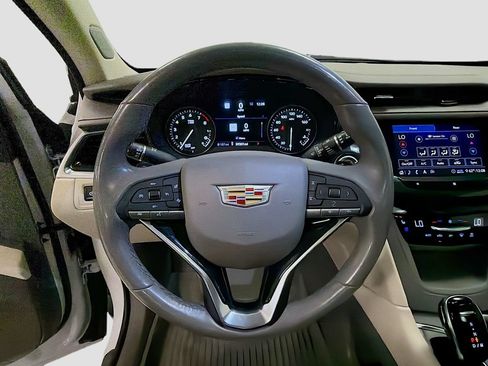 Used 2020 Cadillac XT6 Premium Luxury FWD image 13