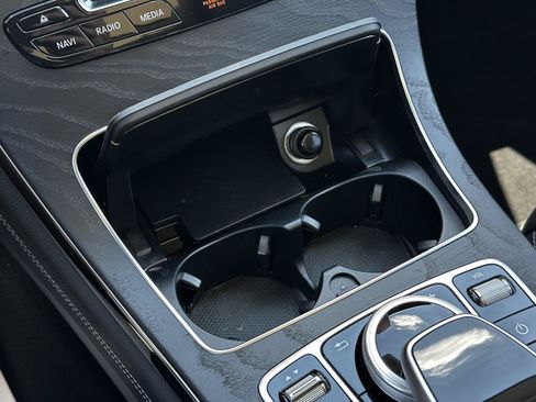 Used 2019 Mercedes-Benz GLC 300 4MATIC image 15