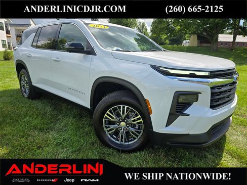 Used 2024 Chevrolet Traverse LS FWD image 1