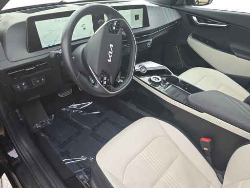 Used 2022 Kia EV6 GT-Line w/ GT-Line White Seat Package image 9