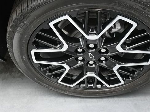 Used 2024 Chevrolet Blazer RS w/ Driver Confidence II Package FWD image 34