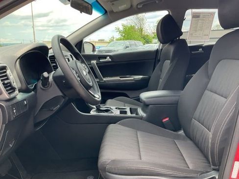 Used 2019 Kia Sportage LX AWD/4WD image 2
