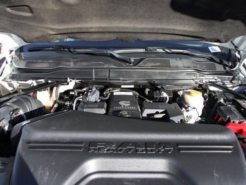 Used 2022 RAM 2500 Laramie w/ Night Edition image 12