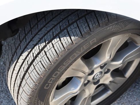 Used 2019 Toyota Sienna SE image 28