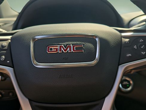 Used 2023 GMC Terrain SLT AWD/4WD image 12