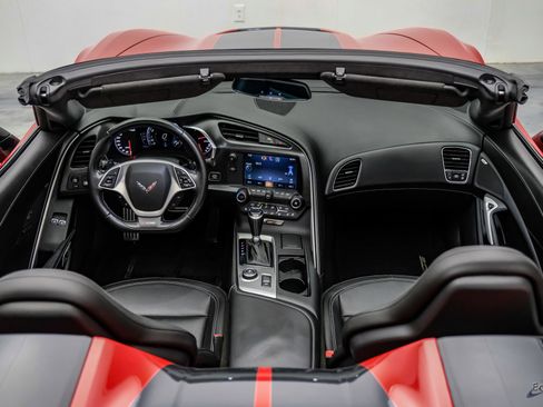 Used 2015 Chevrolet Corvette Z06 w/ 3LZ Preferred Equipment Group image 41