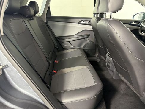 Used 2023 Volkswagen Taos SE FWD image 30