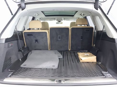 Used 2025 Audi Q7 3.0T Prestige image 28