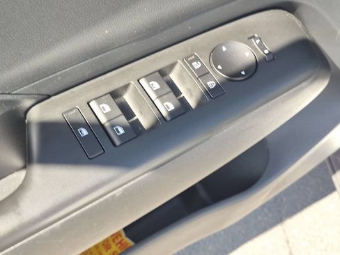 Used 2025 Hyundai Kona SEL FWD image 13
