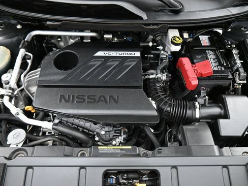 Used 2023 Nissan Rogue S image 16