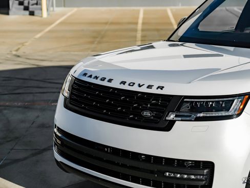 Used 2023 Land Rover Range Rover Long Wheelbase Autobiography image 27