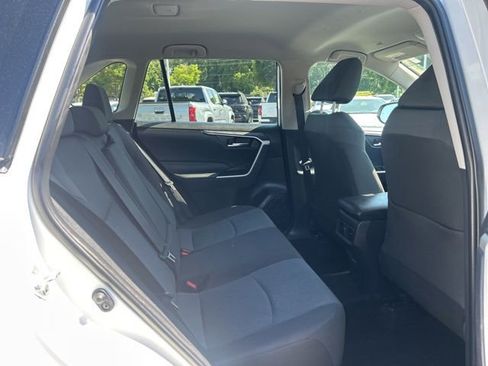 Used 2024 Toyota RAV4 XLE FWD image 20