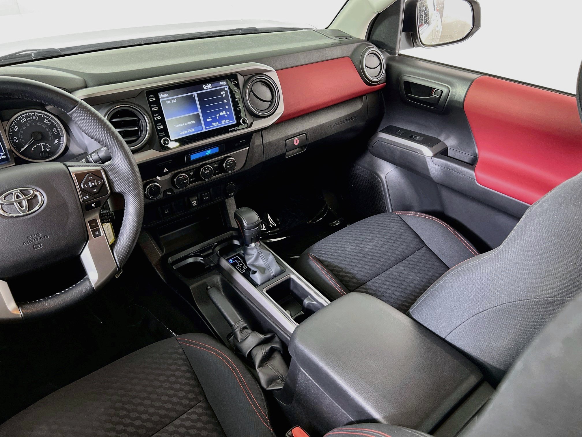 Used 2022 Toyota Tacoma SR5 AWD/4WD image 21