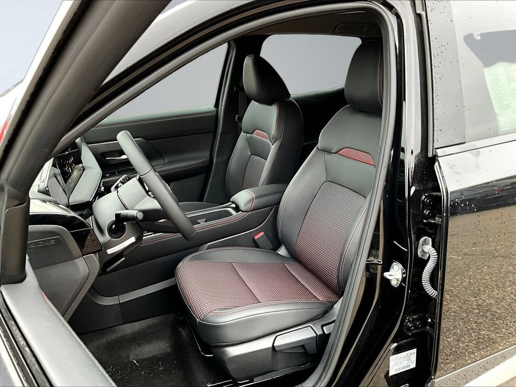 New 2026 Nissan Kicks SR w/ Cold Weather Package AWD/4WD image 28