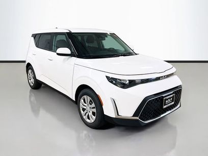 New 2025 Kia Soul LX