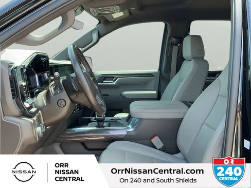 Used 2023 Chevrolet Silverado 1500 LTZ w/ Technology Package AWD/4WD image 17