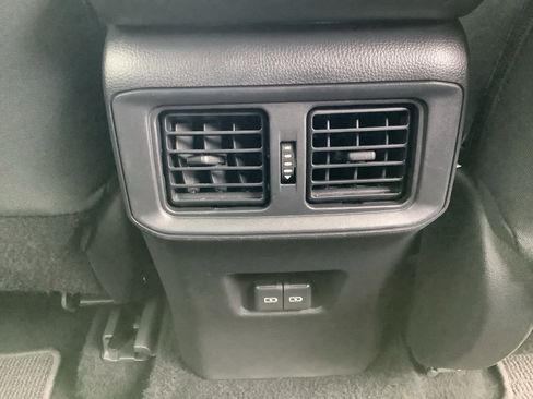 Used 2022 Toyota RAV4 XLE image 27