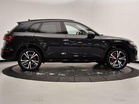 Certified 2025 Audi Q5 2.0T Premium Plus image 6