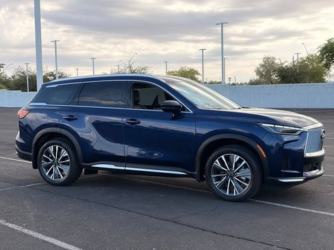 Certified 2026 INFINITI QX60 Luxe w/ Cargo Package FWD image 8