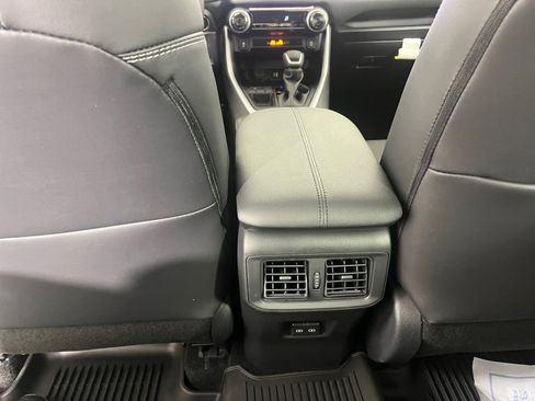 Certified 2025 Toyota RAV4 XLE Premium image 33