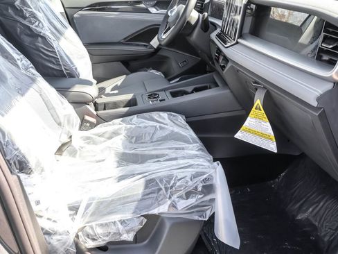 New 2026 Volkswagen Tiguan SE AWD/4WD image 43