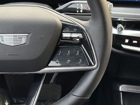 Used 2025 Cadillac Lyriq Luxury image 9