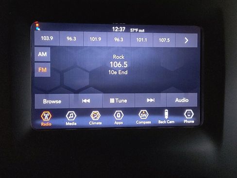 Used 2019 Jeep Cherokee Latitude w/ Popular Appearance Group FWD image 25