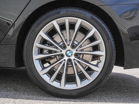 Certified 2023 BMW 530i w/ Convenience Package RWD image 8