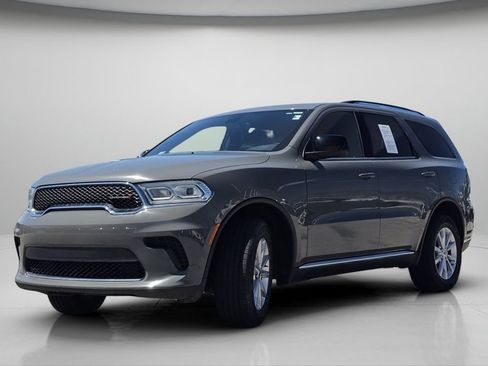 Used 2023 Dodge Durango SXT AWD/4WD image 18