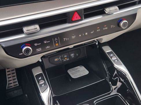 New 2026 Kia Sorento SX Prestige AWD/4WD image 17