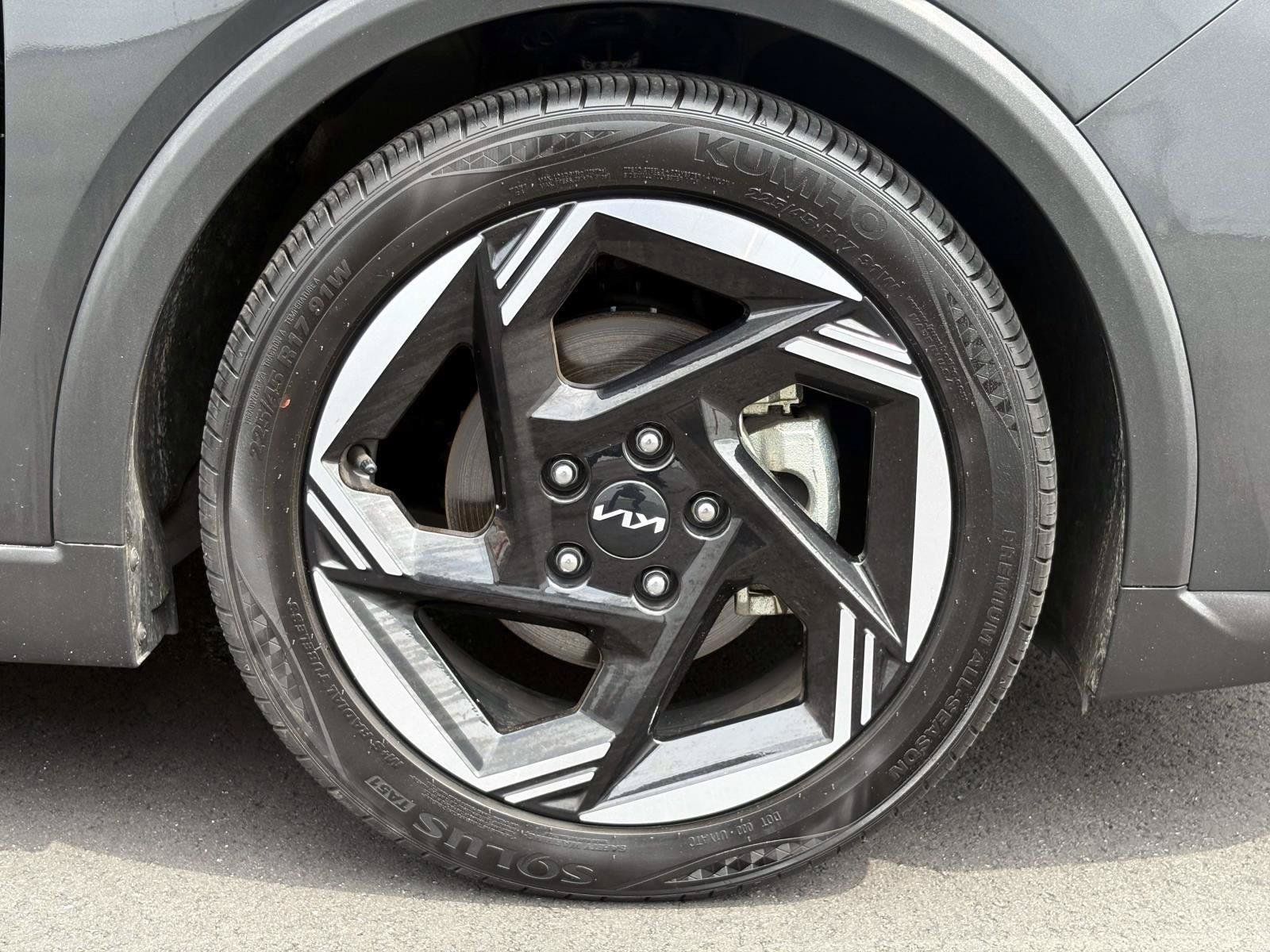 Certified 2025 Kia K4 EX FWD image 31