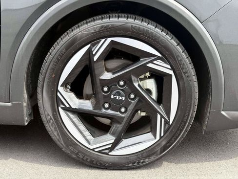 Certified 2025 Kia K4 EX FWD image 31