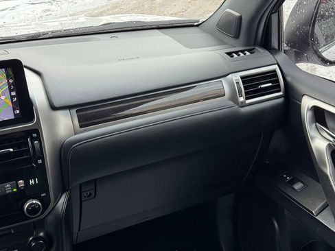 Used 2023 Lexus GX 460 Premium image 40