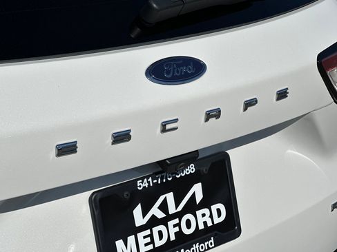 Used 2021 Ford Escape SEL w/ Technology Package AWD/4WD image 27