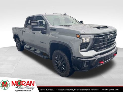 Used 2026 Chevrolet Silverado 2500 LT w/ Trail Boss Package AWD/4WD image 2