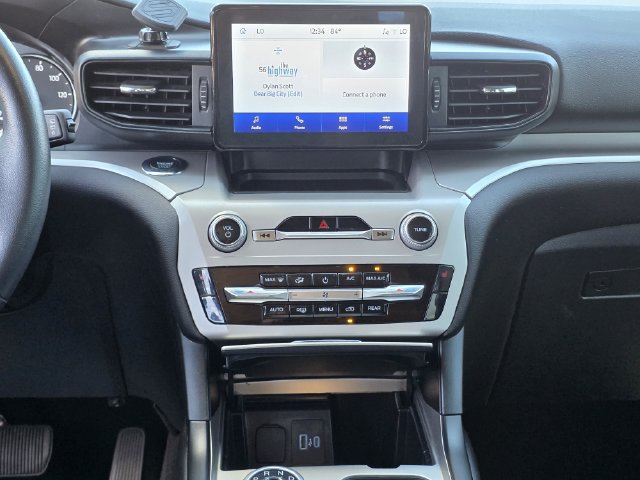 Used 2023 Ford Explorer XLT RWD image 9