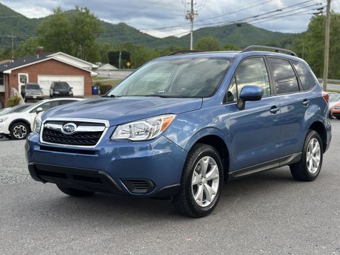 Used 2015 Subaru Forester 2.5i Premium w/ All-Weather Package AWD/4WD image 7