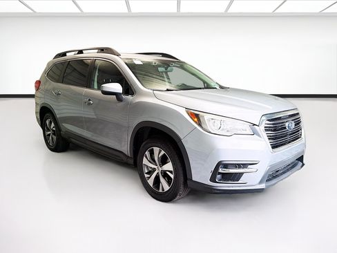 Used 2022 Subaru Ascent Premium w/ Convenience Package AWD/4WD image 3