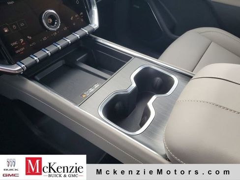 New 2026 GMC Acadia Elevation w/ Black Edition FWD image 19