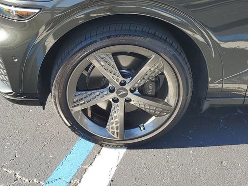 Used 2025 Genesis GV70 2.5T w/ Sport Prestige Package image 11