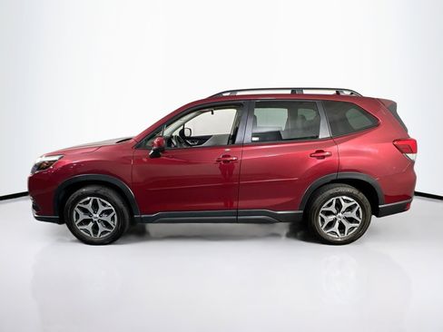 Used 2023 Subaru Forester Premium image 8