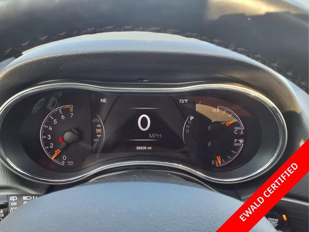 Used 2021 Jeep Grand Cherokee Altitude AWD/4WD image 18
