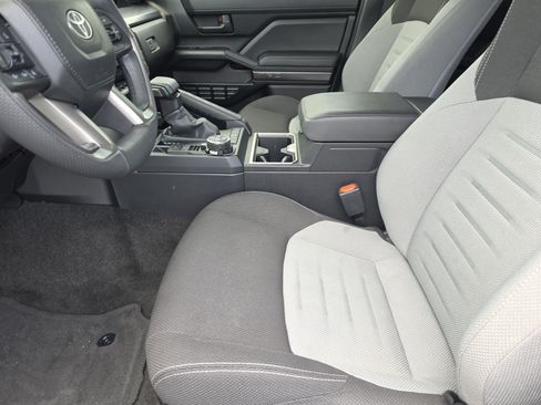 Certified 2025 Toyota 4Runner TRD Off-Road AWD/4WD image 9