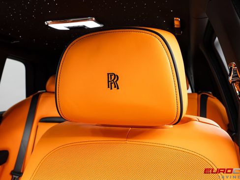 Used 2022 Rolls-Royce Cullinan Black Badge AWD/4WD image 43