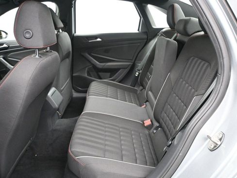 Used 2019 Volkswagen Jetta GLI image 8