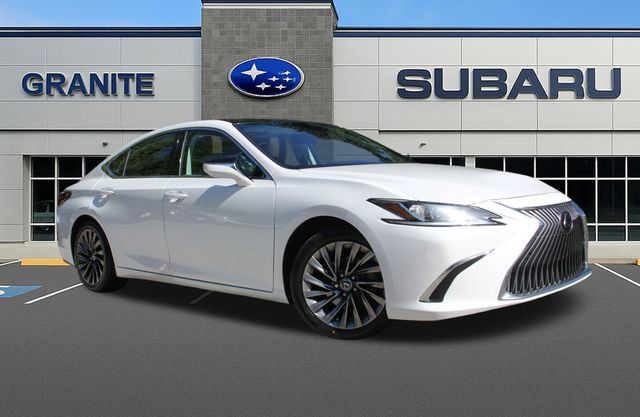 Used 2019 Lexus ES 350 w/ Accessory Package FWD image 3