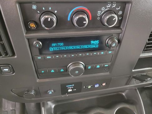 Used 2025 Chevrolet Express 3500 LS image 16